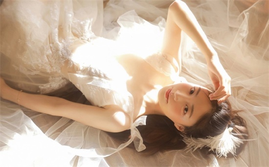 小狐仙直播app视频大全:一个观看有趣福利视频的影视剧院平台