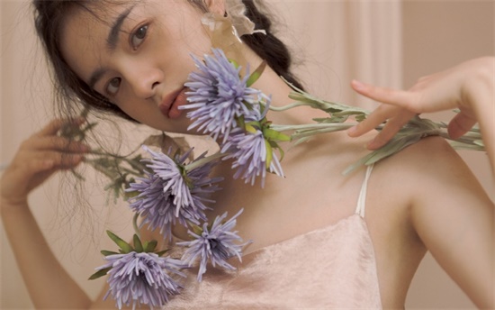 小草社区视频app无限版:一款观看优质有趣视频的影音播放神器