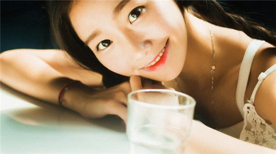 冈本视频app破解版无限看：一款可以完全免费观看精彩福利视频的播放软件