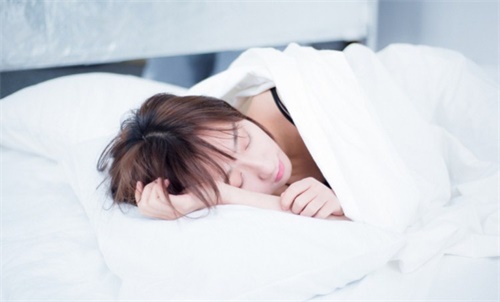 鲸奇视频安卓版:一款让众多宅男们都会感受到快乐的手机视频播放软件