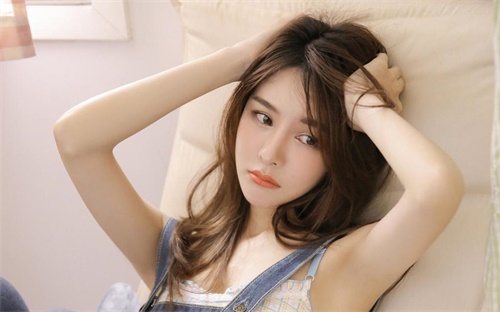 爱威奶app安卓版：一款不需要登录就能直接观看的手机视频播放软件