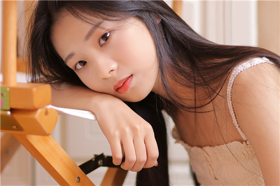 水果视频污成年版：一款收获到非常多惊喜的手机视频播放软件